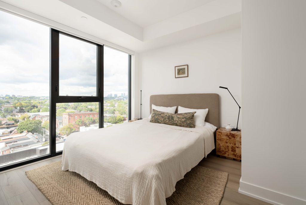 3 motto bedroom